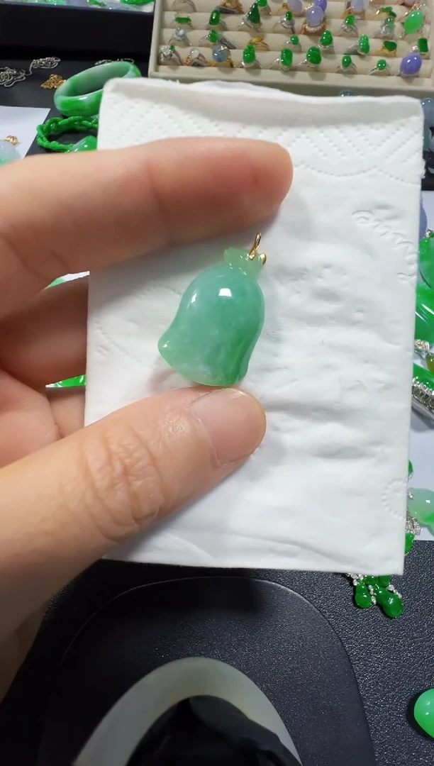 吊坠(不含链)未镶嵌翡翠520