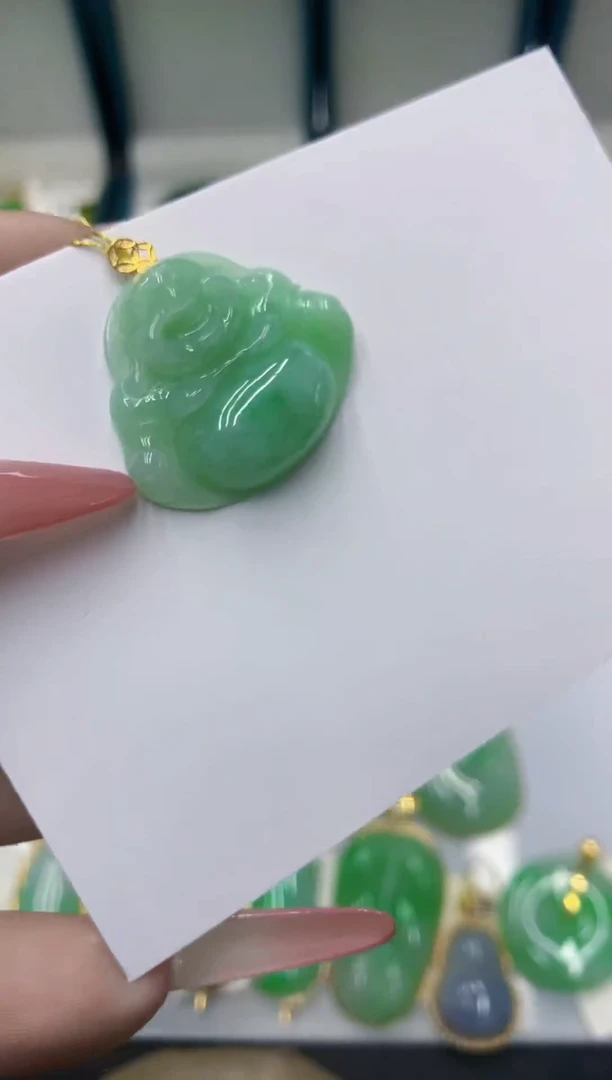 颈饰18K金镶嵌翡翠11111