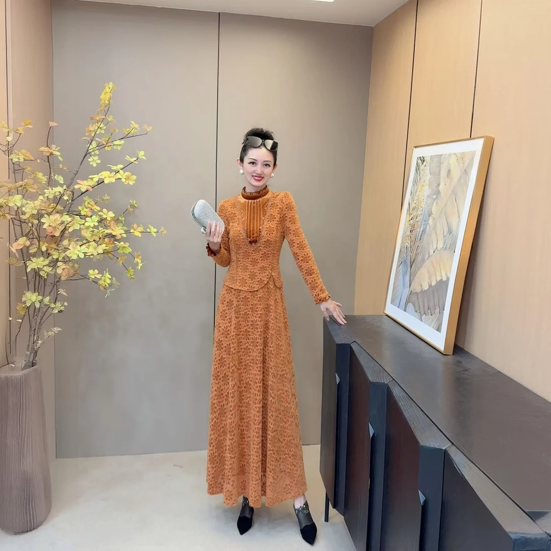 《丹尚爱》蜜橙棕水溶蕾丝显瘦气质收腰长裙加绒加厚冬季气质连衣裙