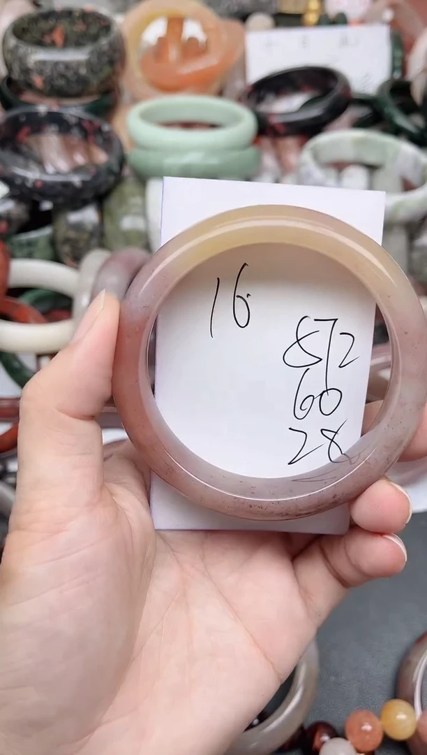 未镶嵌手镯石英质玉572