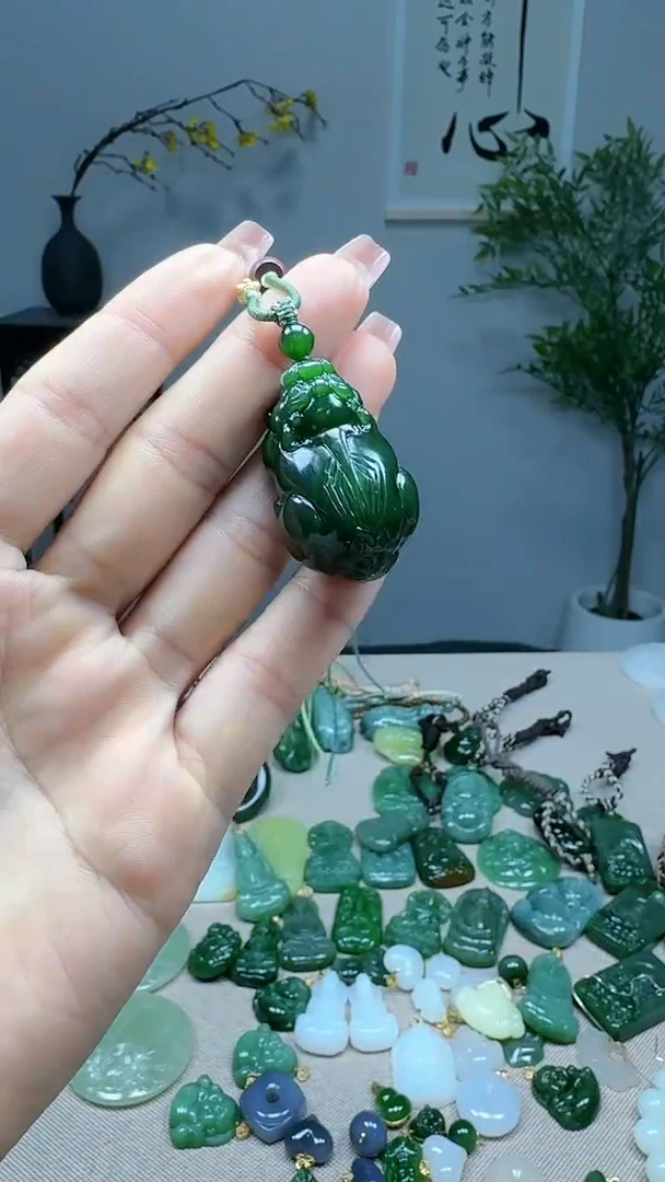 未镶嵌和田玉挂件1