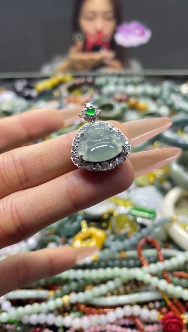 颈饰未镶嵌翡翠/T/翡翠A货，一件也是批发价