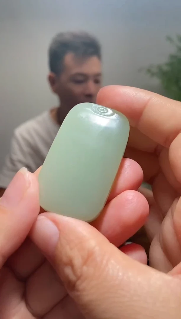 和田玉未镶嵌颈饰无事牌