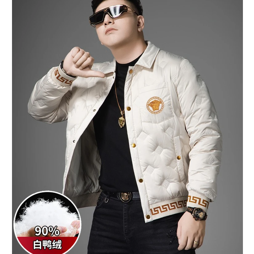 斯里卡琪高级感羽绒服男2025新款潮牌轻奢刺绣翻领外套防寒服男装