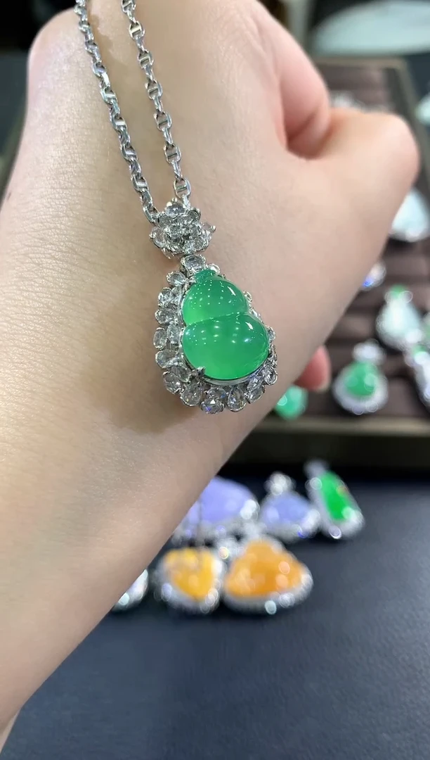 吊坠(不含链)18K金镶嵌翡翠s11