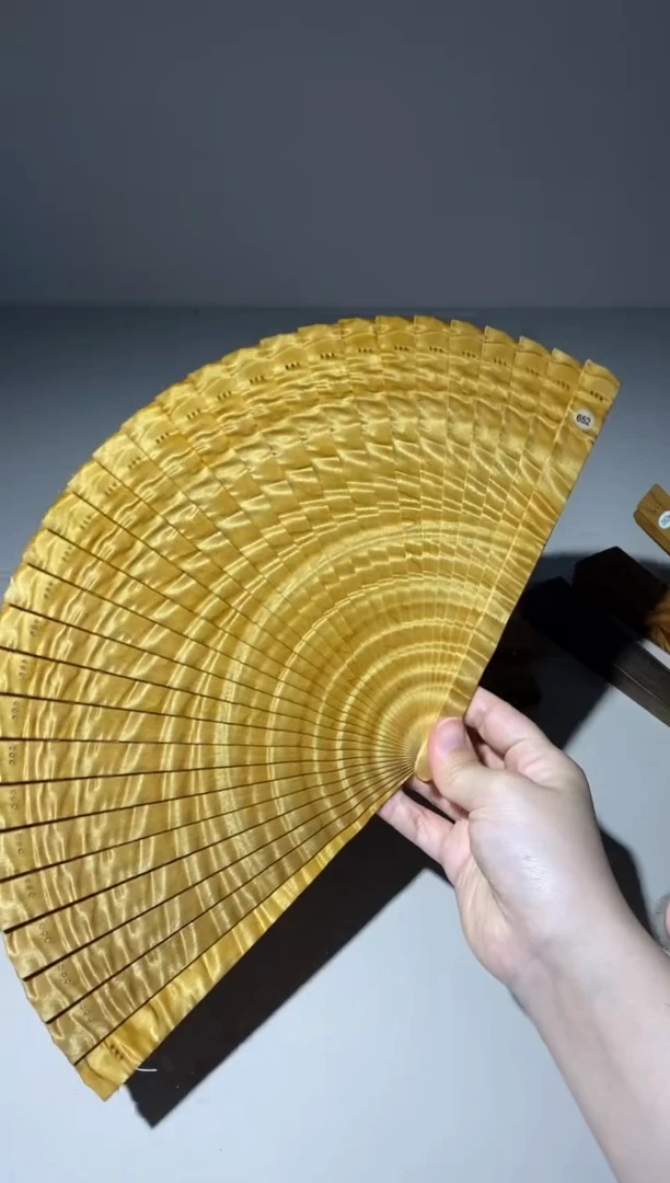 金丝楠开***莓21cm金丝楠木小叶桢楠扇652