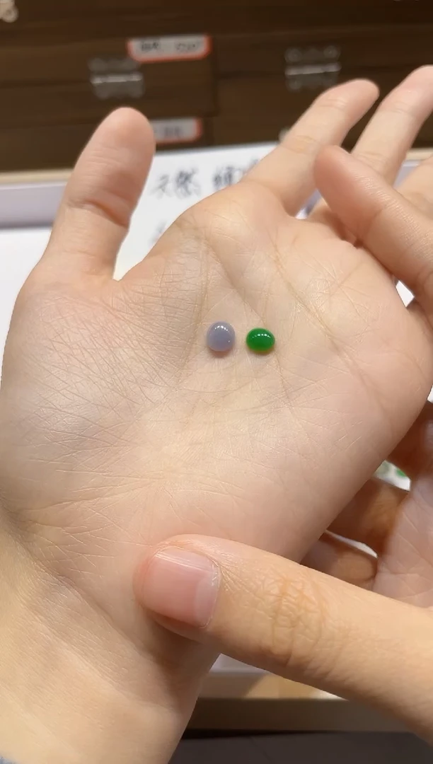 翡翠未镶嵌颈饰蛋面