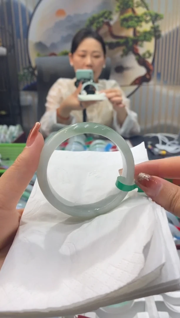 【闪购商品】翡翠手镯未镶嵌00007812