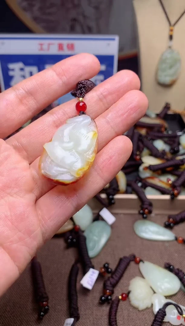 【闪购商品】和田玉颈饰未镶嵌1