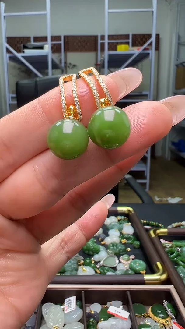 颈饰银S925镶嵌和田玉（多样性发货.发其一）11.18.84