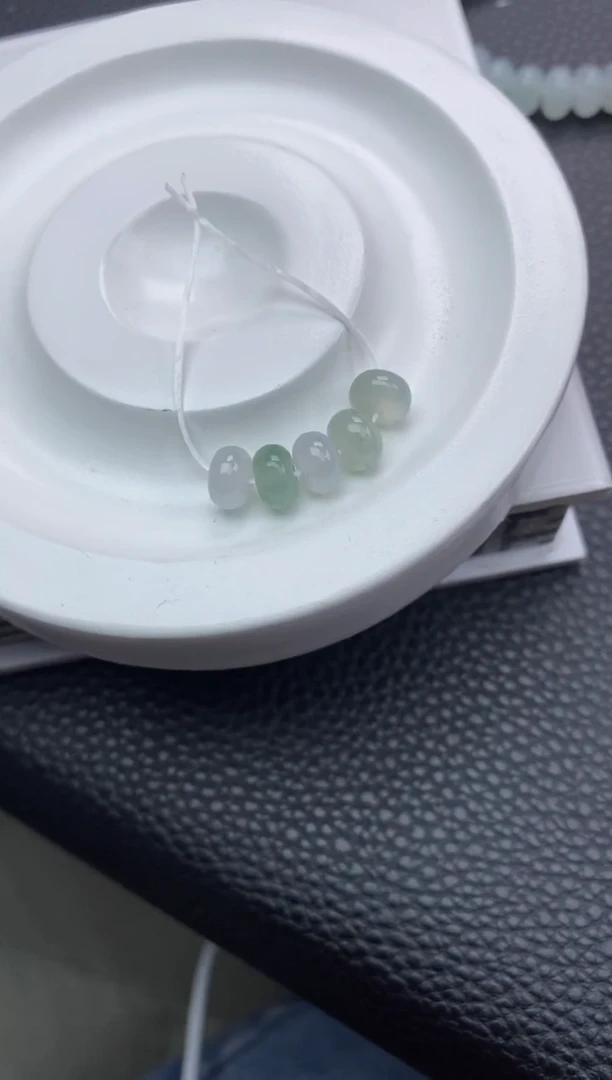 翡翠散珠57天然A货翡翠散珠卡7+