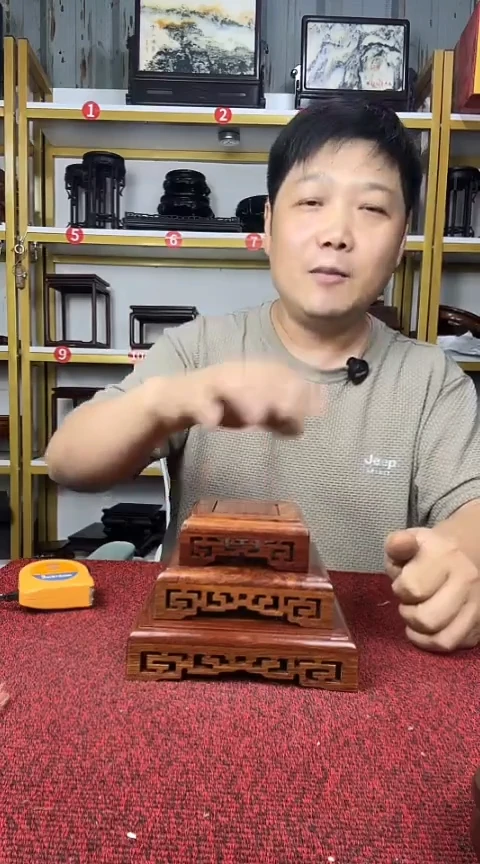 木刺猬紫檀正方底座套三