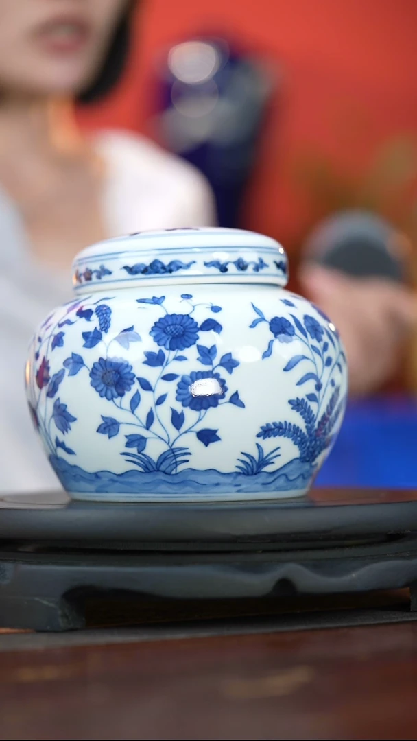 摆件皇窑青花折枝花卉纹盖罐
