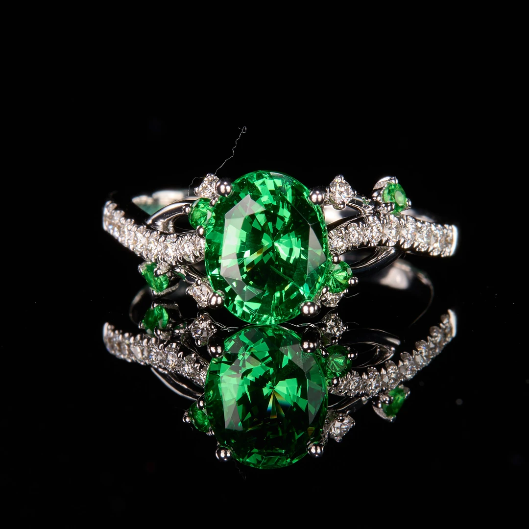 如苑珠宝18K金沙弗莱戒指1.92ct/无烧/薄荷绿/GUILD证书