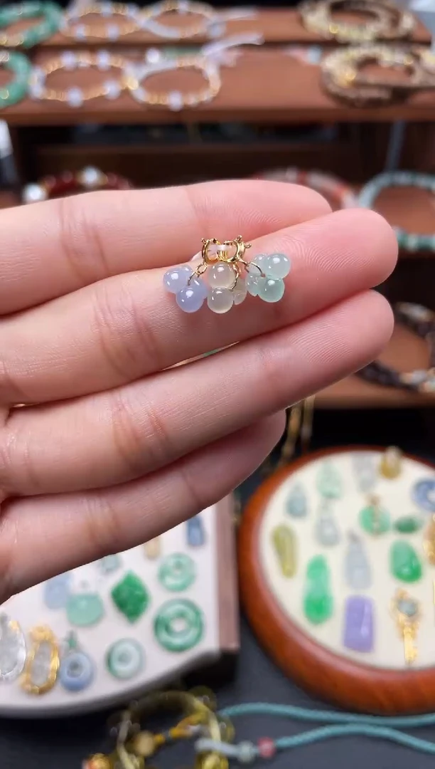 【闪购商品】翡翠吊坠(不含链)18K金镶嵌3个  JK538