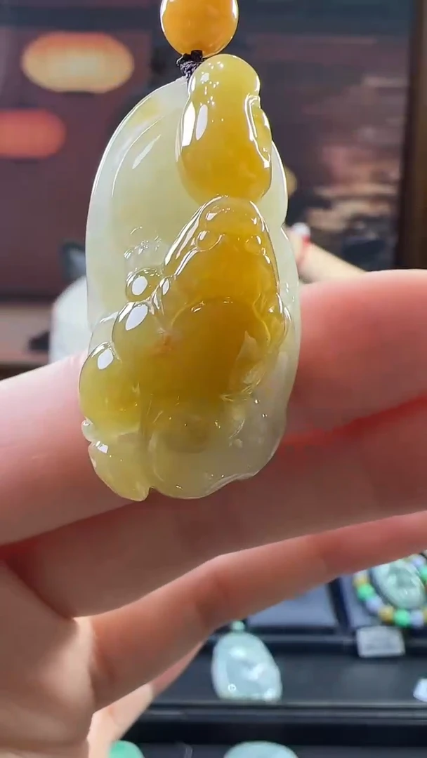 未镶嵌挂件翡翠蟾