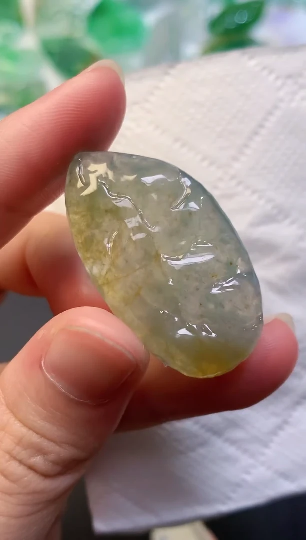 颈饰未镶嵌翡翠