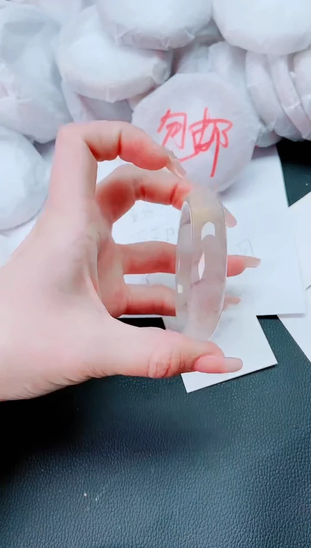 【闪购商品】石英质玉手镯未镶嵌J147-55-56