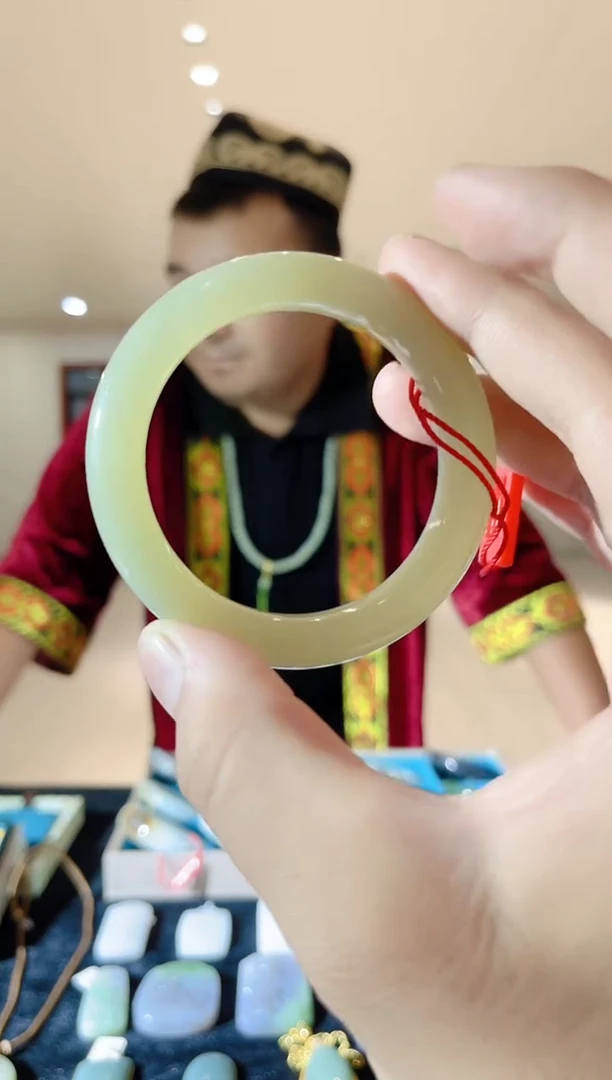 未镶嵌手镯和田玉小艾多样性发货拍一发一