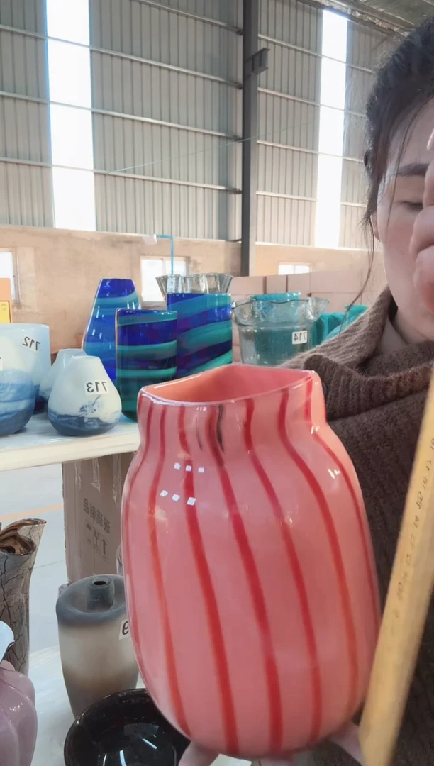 134直播玻璃花瓶