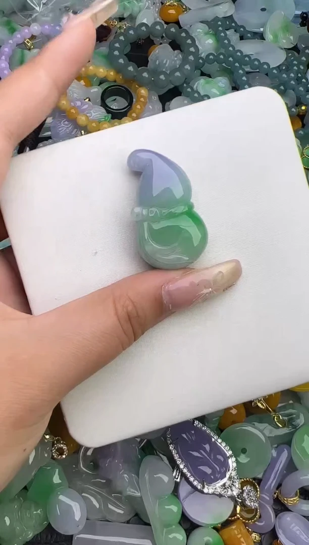 翡翠未镶嵌颈饰天然缅甸翡翠吊坠