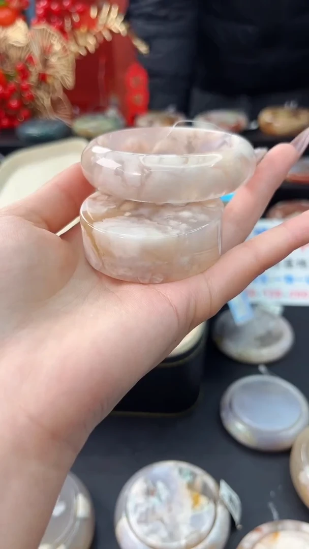 【闪购商品】石英质玉手镯未镶嵌赠送镯心（54圈口）