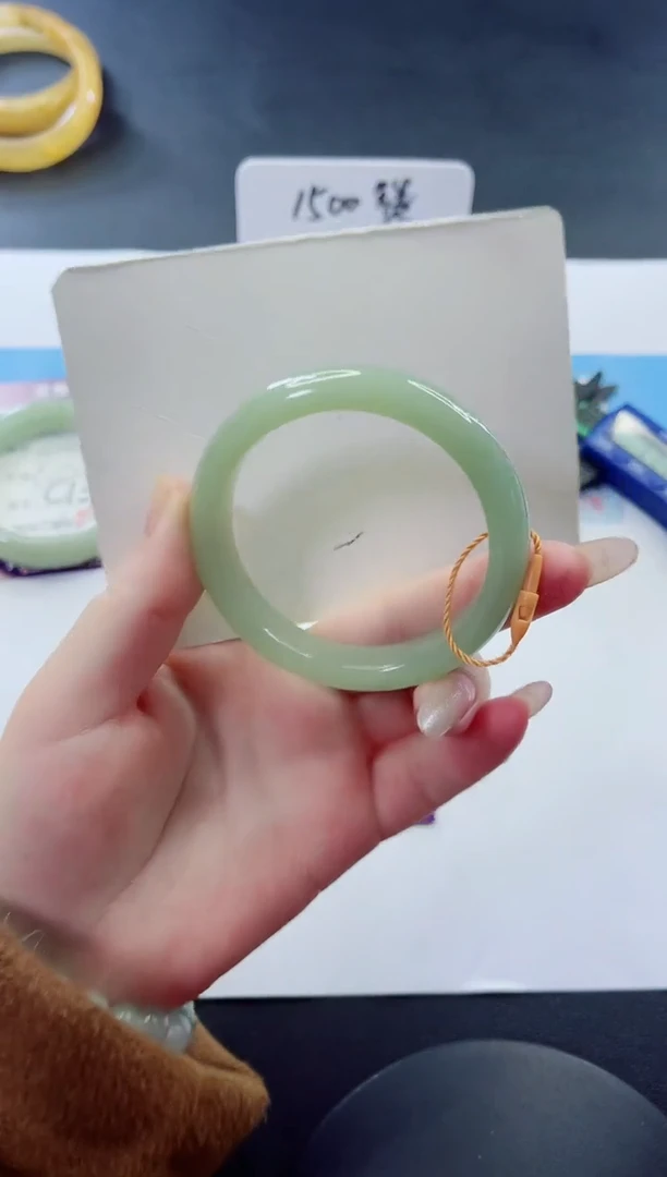 未镶嵌手镯石英质玉多样性发货C138