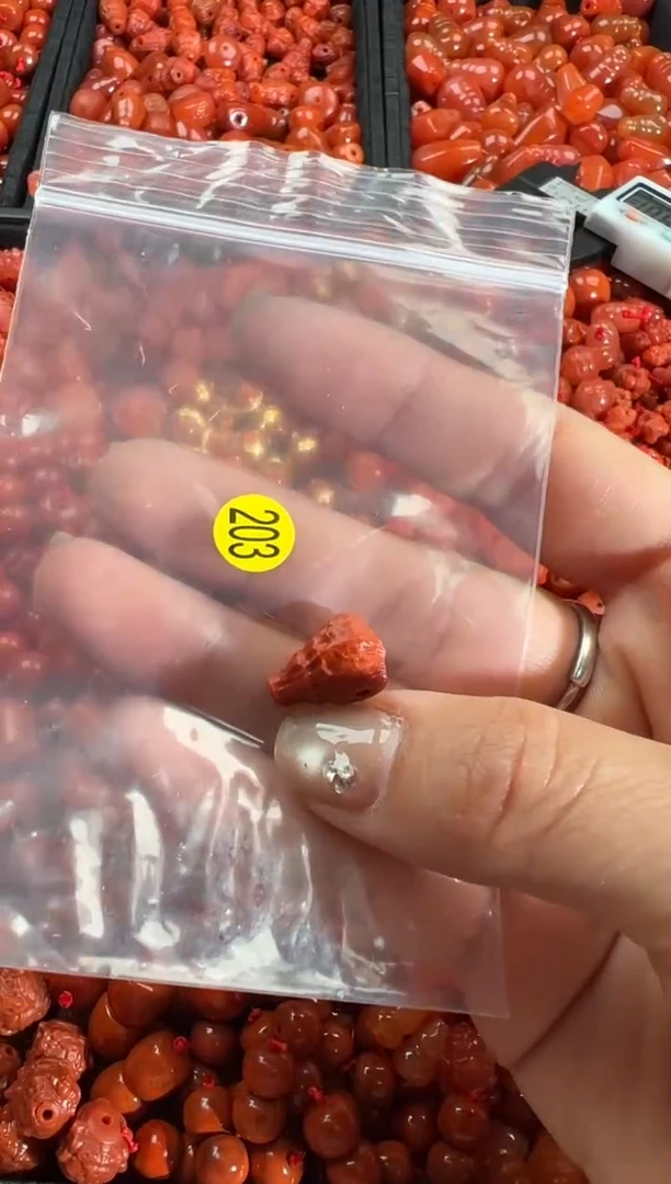 【闪购商品】南红玛瑙颈饰未镶嵌1