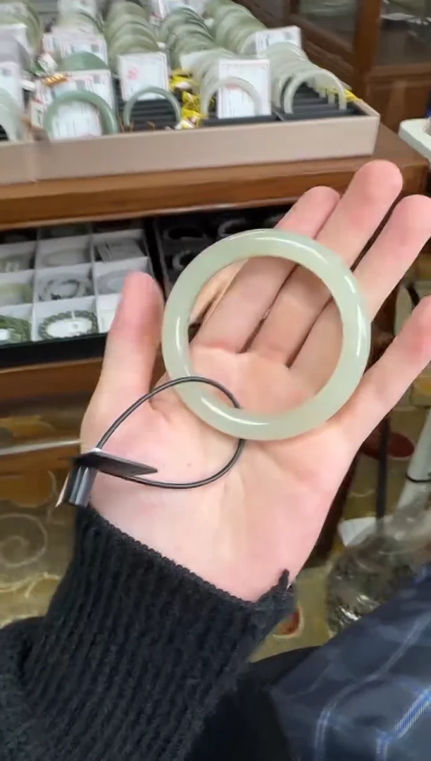 未镶嵌手镯和田玉55