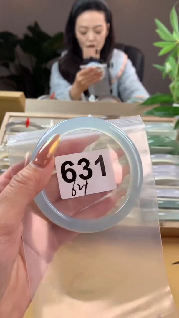 【闪购商品】玛瑙/玉髓手镯未镶嵌631