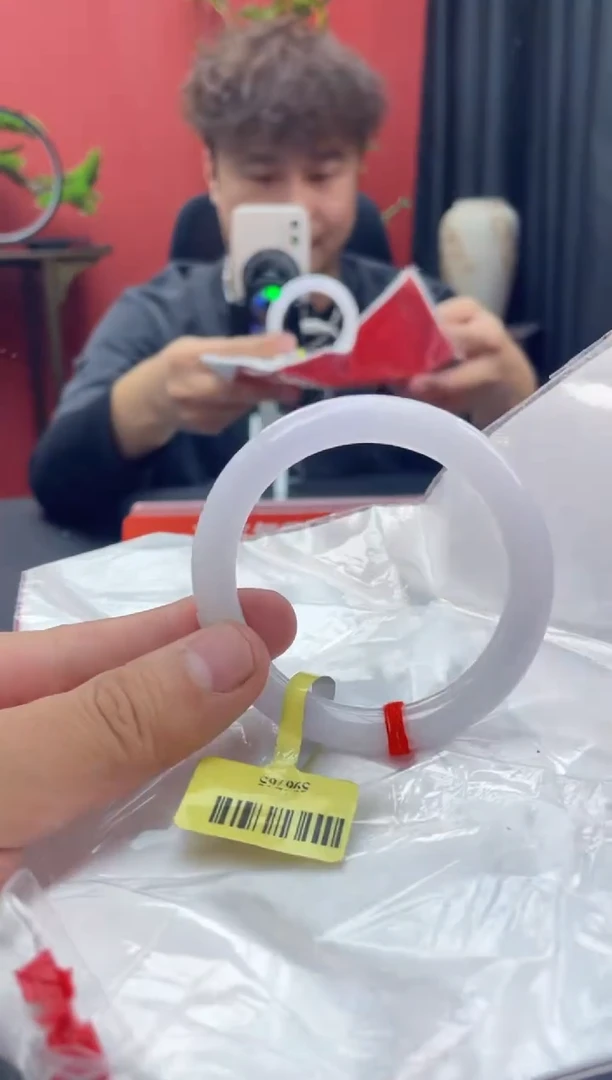 未镶嵌手镯翡翠10