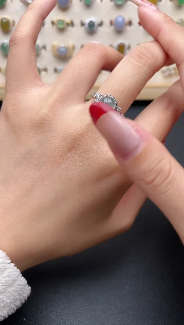 【闪购商品】翡翠戒指银S925镶嵌一物一证一礼盒