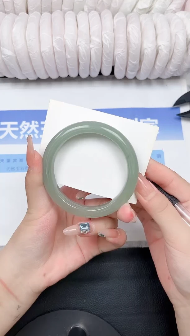 未镶嵌手镯石英质玉37-60