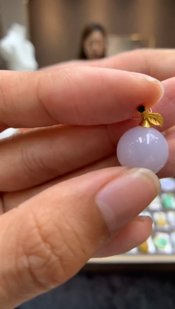 翡翠18K金镶嵌颈饰珠子