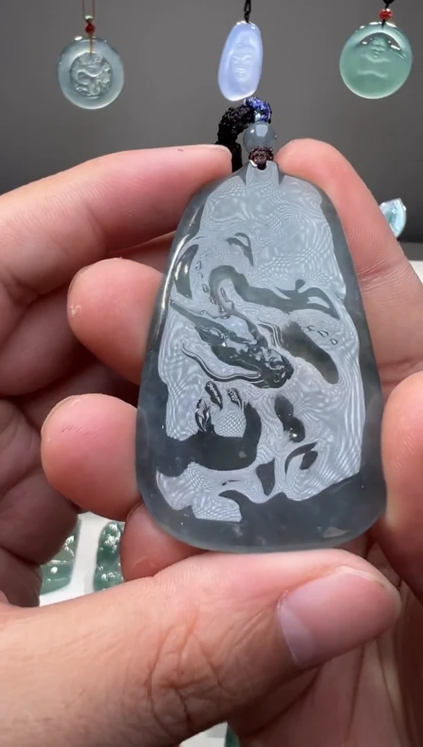 吊坠(不含链)未镶嵌翡翠龙牌