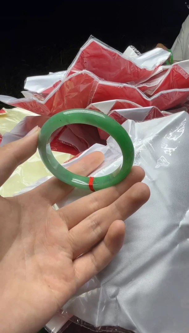 未镶嵌手镯翡翠D2