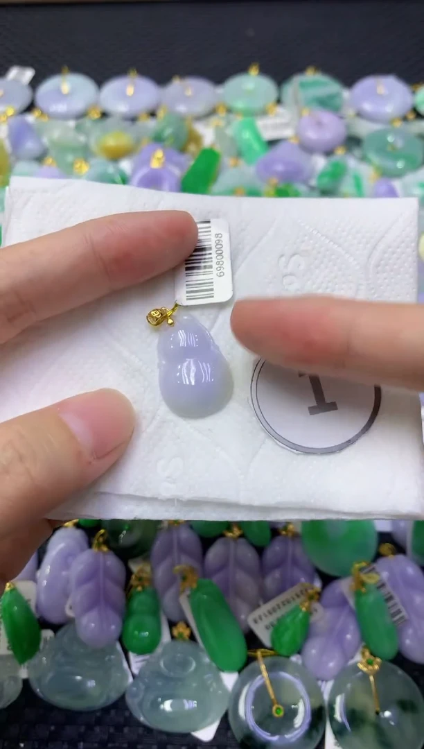 颈饰未镶嵌翡翠天然缅甸翡翠A货