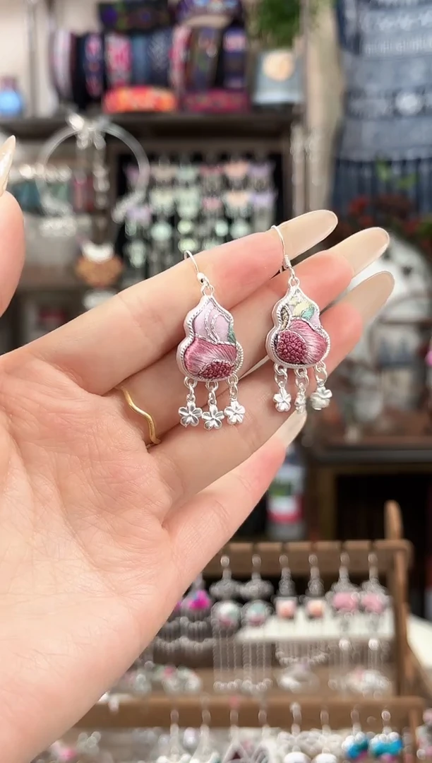 织绣民族风非遗老绣苗银饰品607