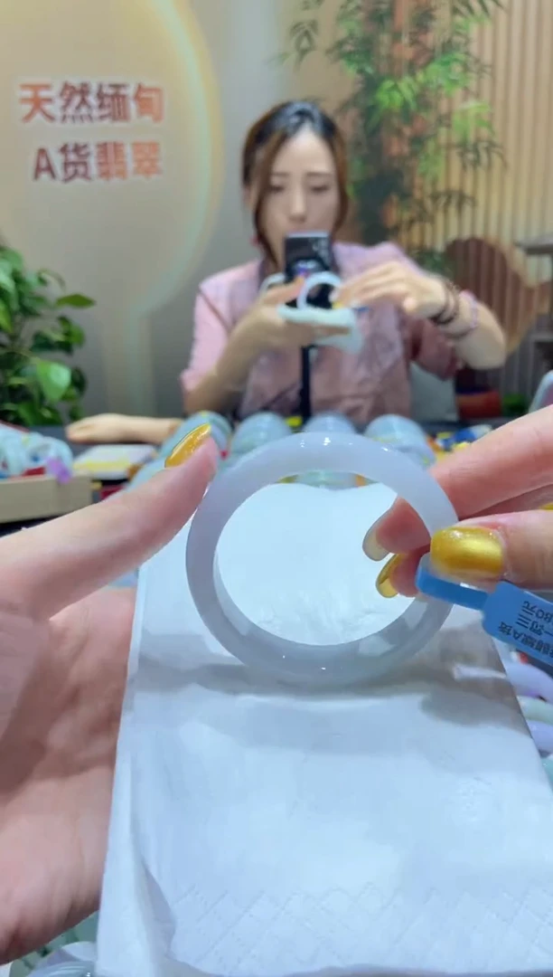 翡翠手镯未镶嵌000026399