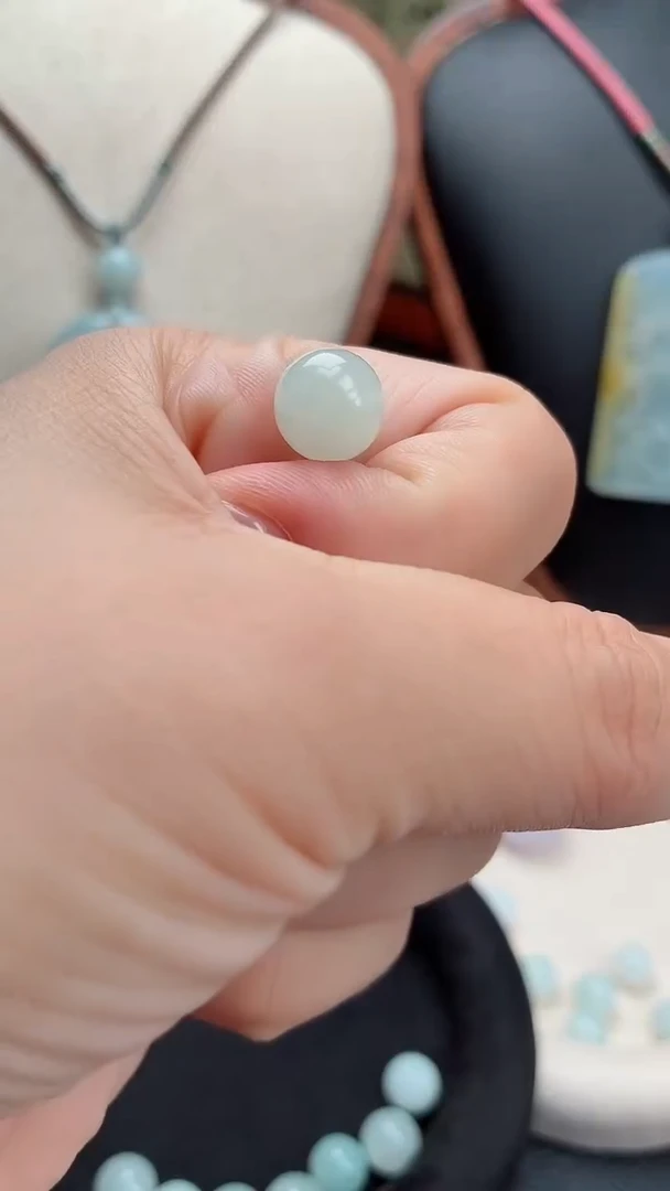 颈饰未镶嵌翡翠天然翡翠A货