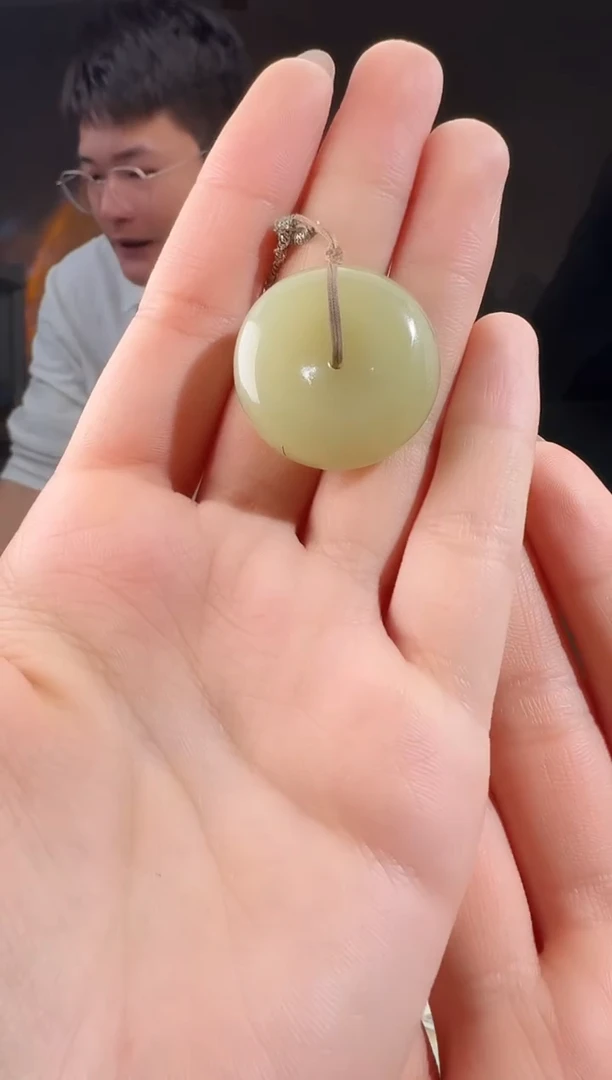 颈饰未镶嵌和田玉平安扣