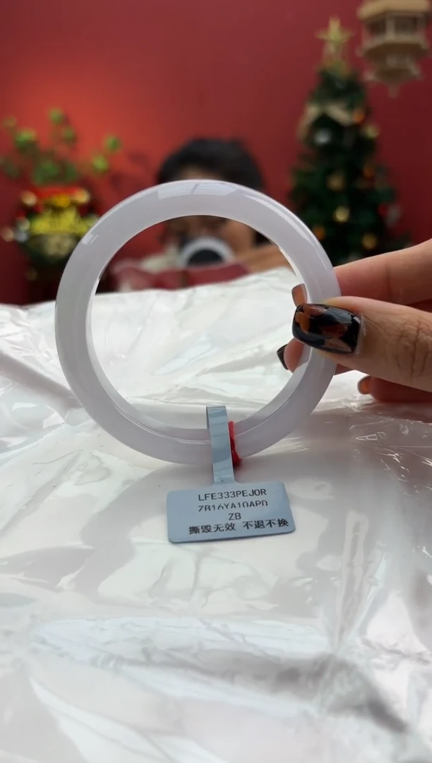 未镶嵌手镯翡翠故****笑翡翠手镯