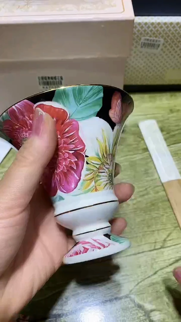 瓷片碗碟好物一件不留@@1