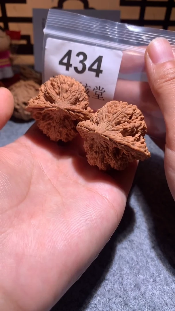 把件文玩核桃【趣玩核堂】434 号，43左右满天星