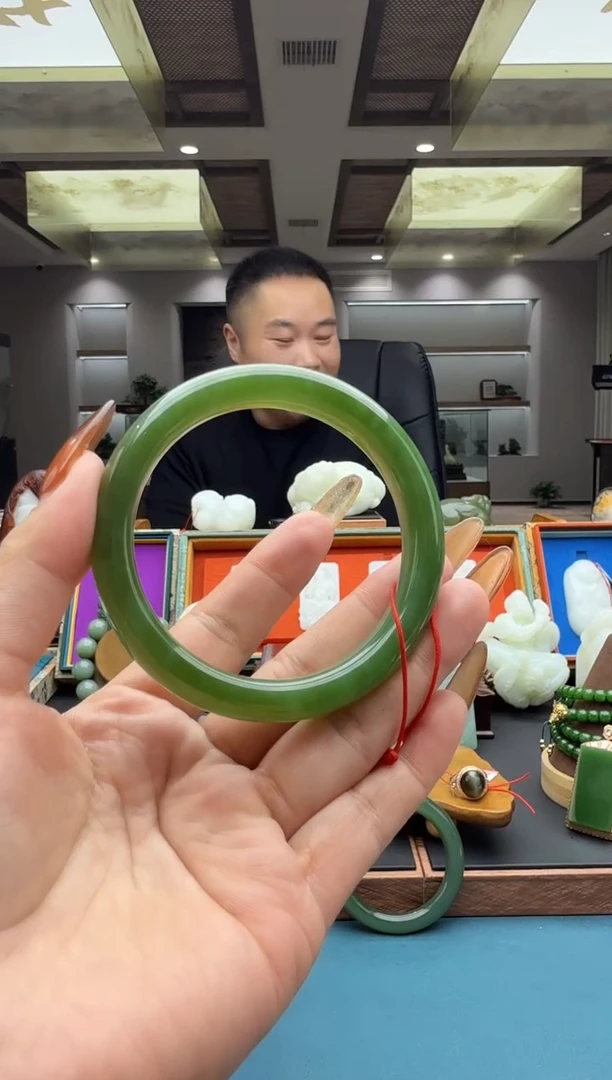 未镶嵌手镯和田玉ebfl