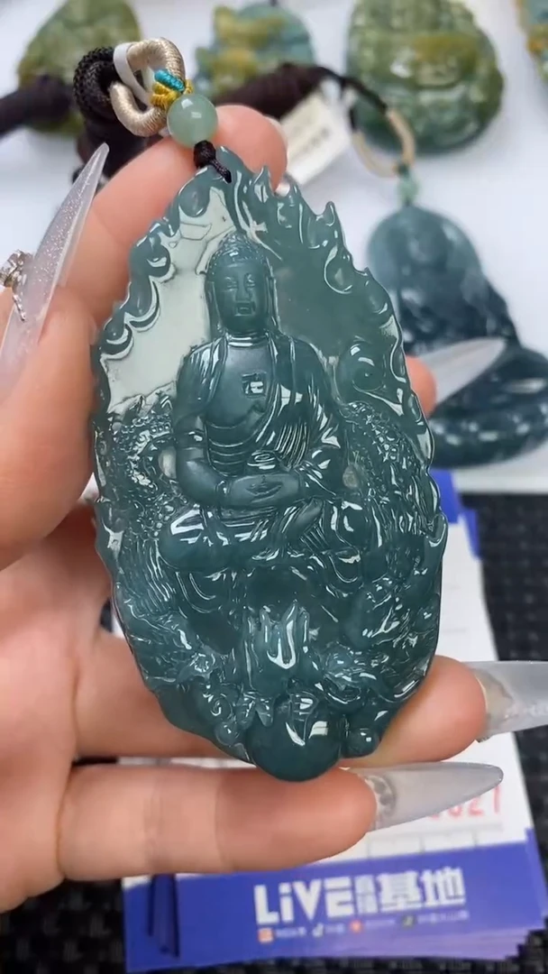 【闪购商品】翡翠颈饰未镶嵌1111111111111111