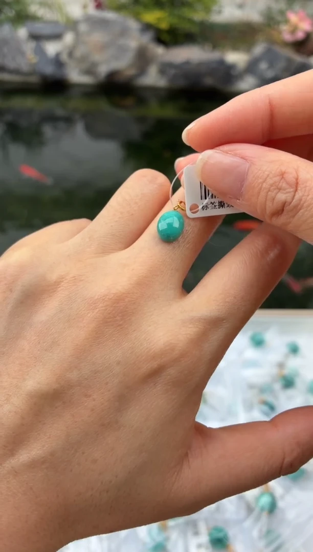 18K金镶嵌绿松石吊坠(不含链)1