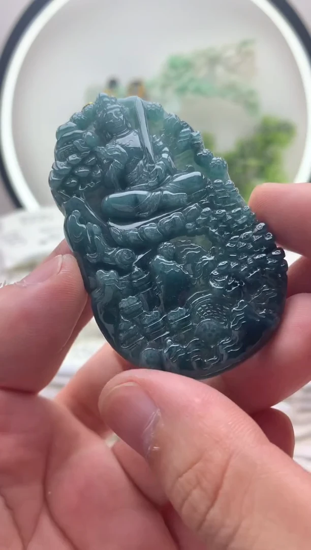 颈饰未镶嵌翡翠虚空藏