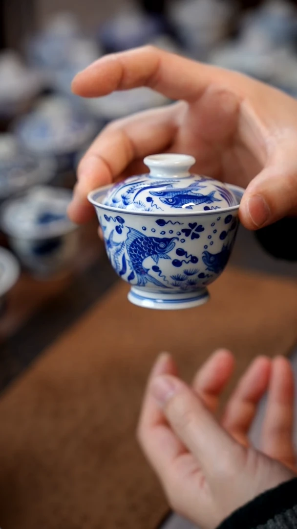【闪购商品】群鱼盖碗11111111111
