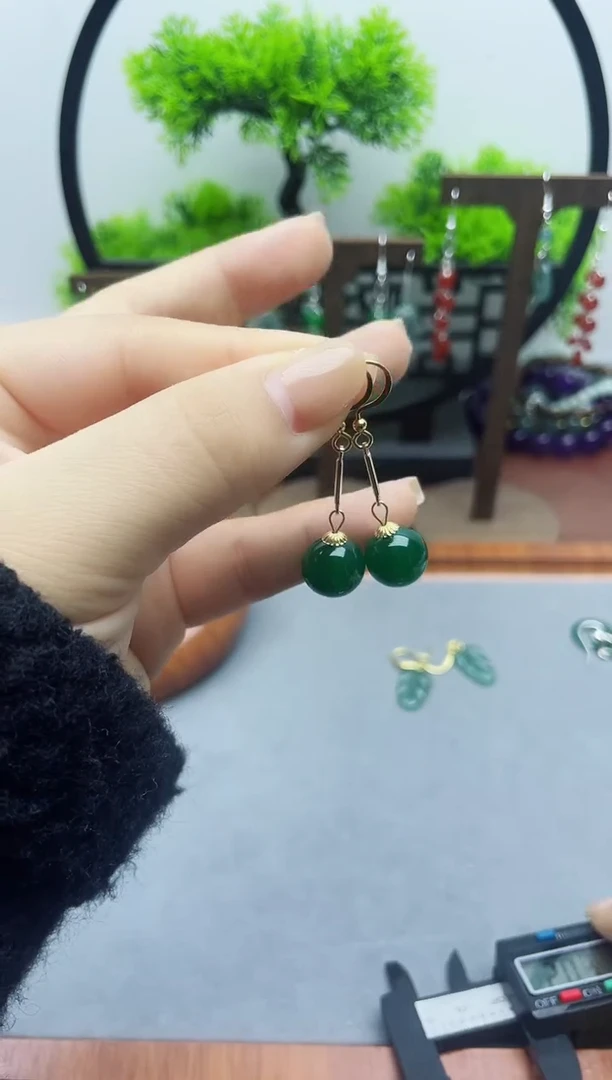 未镶嵌和田玉耳饰824000